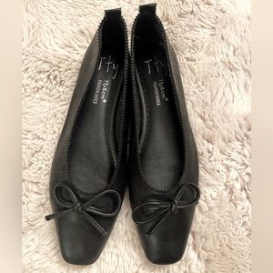 Cute Black ballet flats